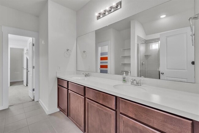 Building Photo - 308 Clearlake Dr