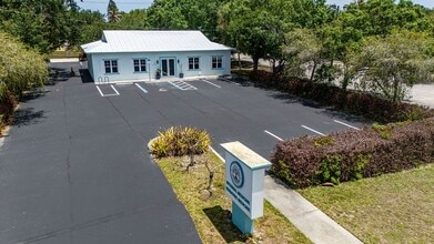 Building Photo - 2624 S US Hwy 1