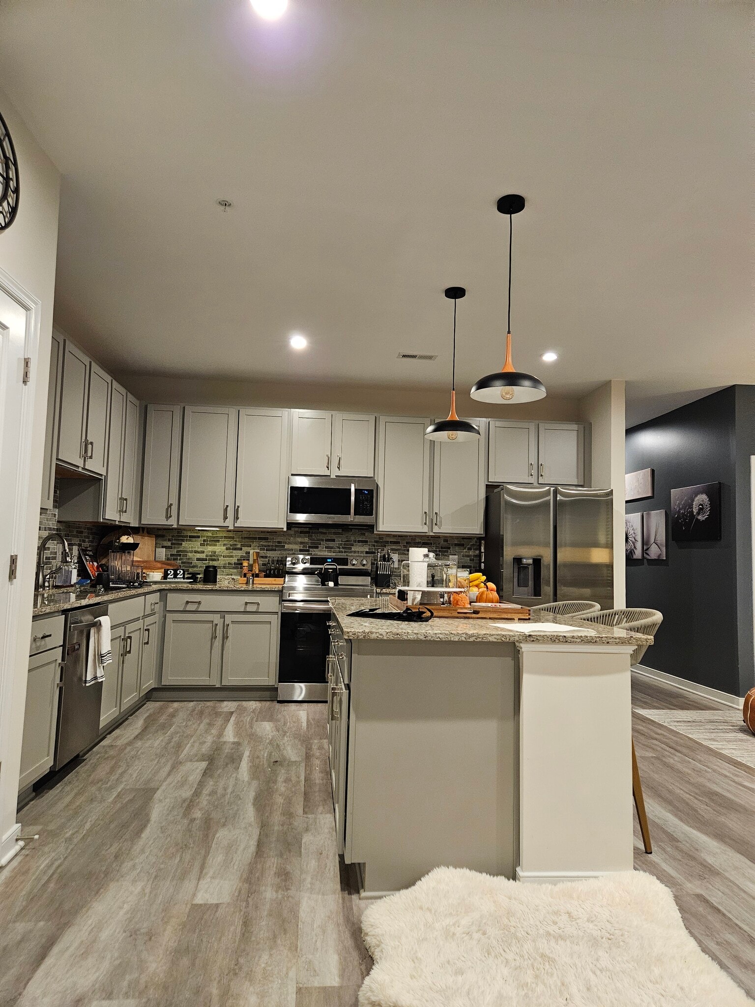 Shared fully equipped chefs kitchen - 7201 Hancock Chase Ct