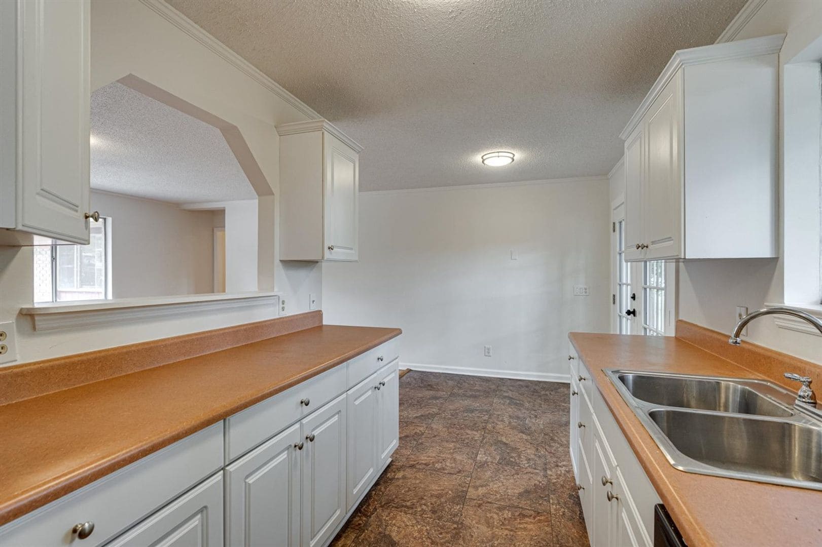 Building Photo - 4363 Montview Dr