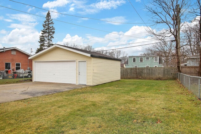 Building Photo - 1104 Elizabeth St