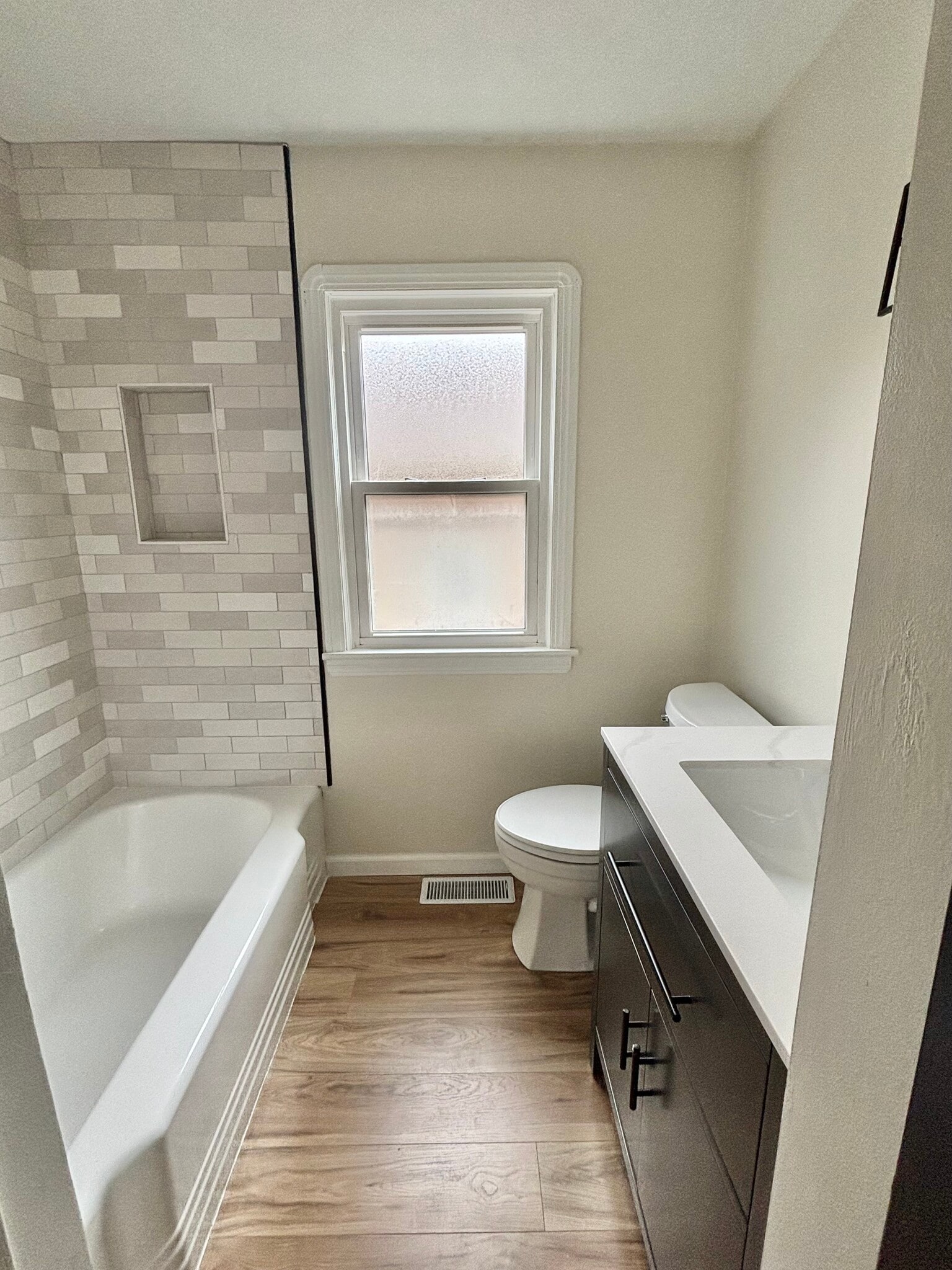 Building Photo - 3312 Brookview Blvd