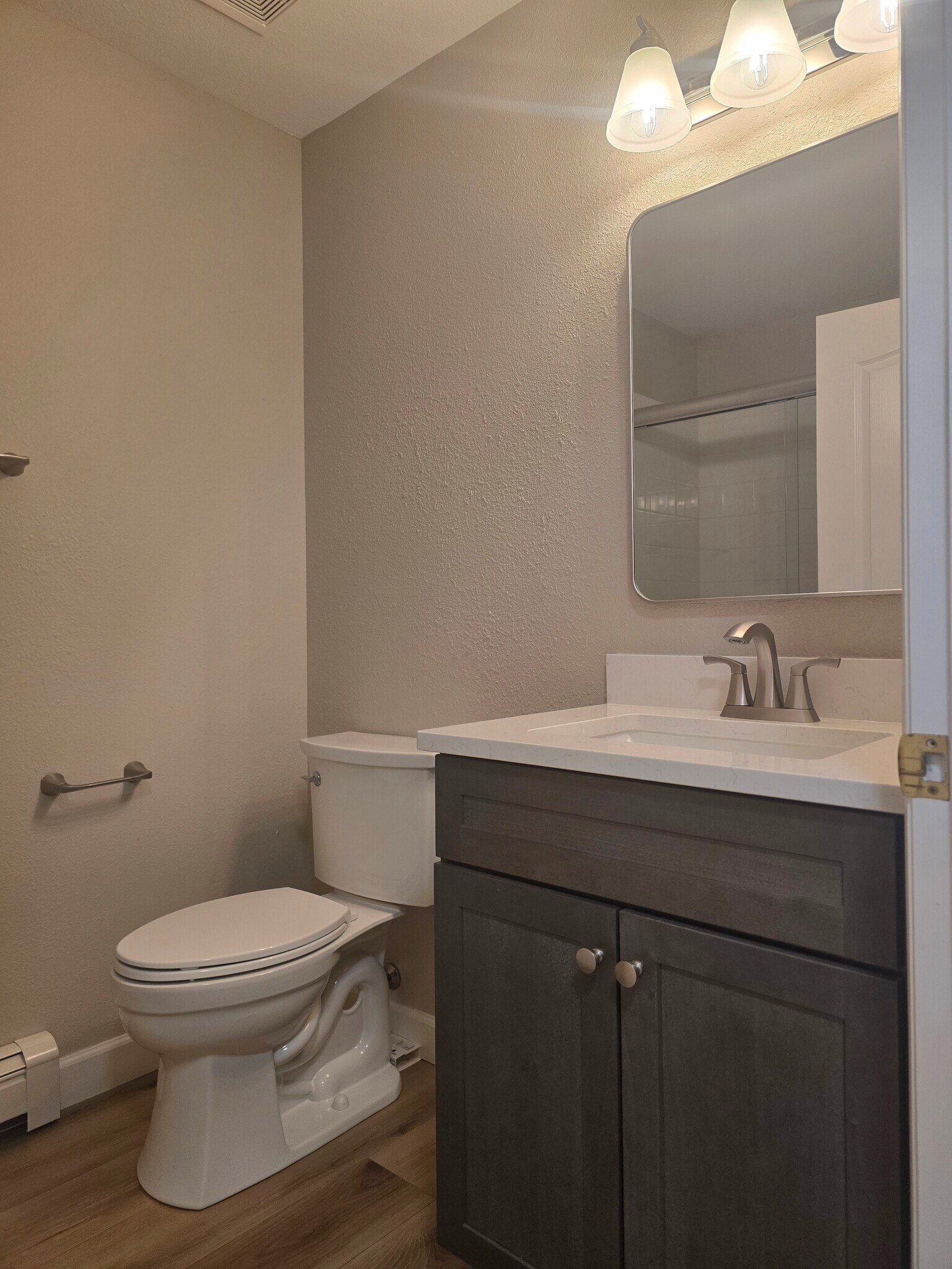 Building Photo - 401 Sand Cliff Ct