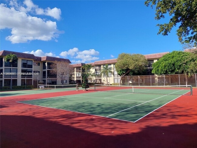 Building Photo - 253 S Cypress Rd