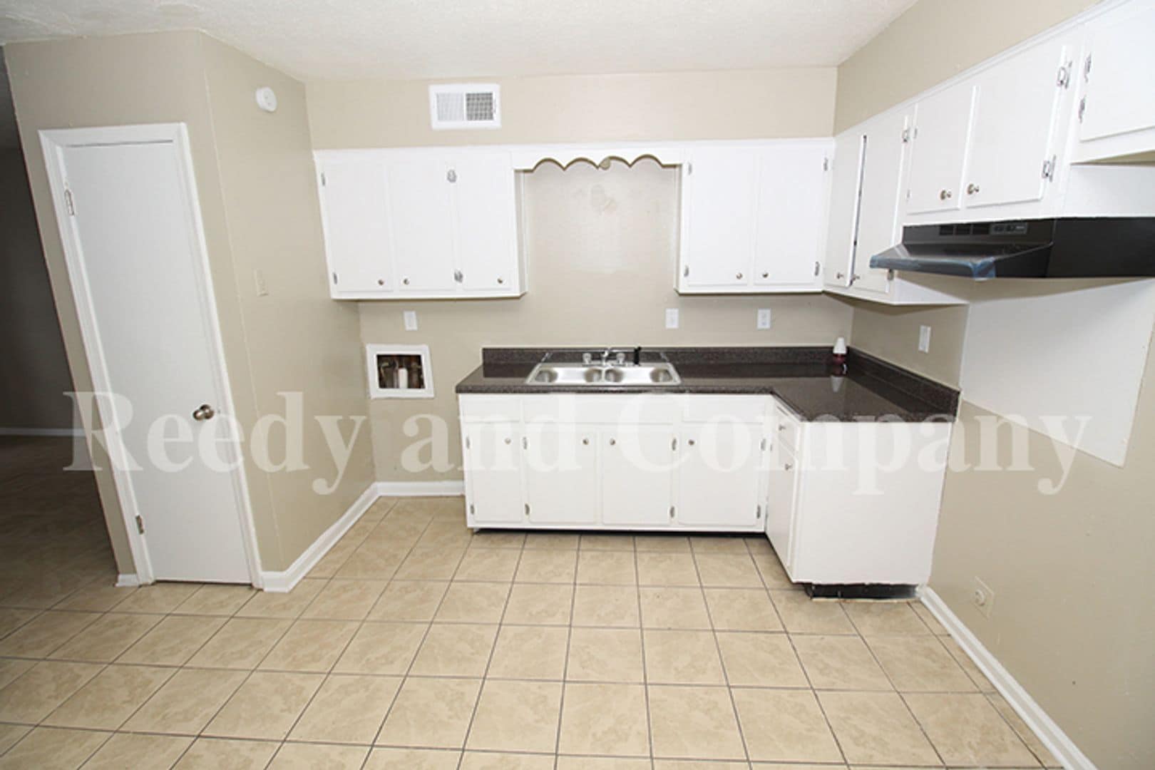 Building Photo - 4557 Spring Valley Dr