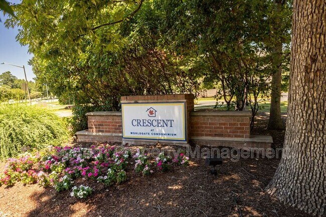 Building Photo - 2204 Westcourt Ln