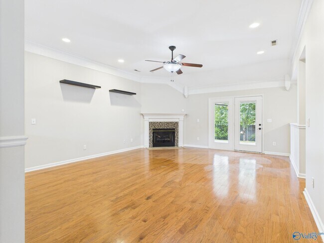 Building Photo - 122 Bellingham Dr