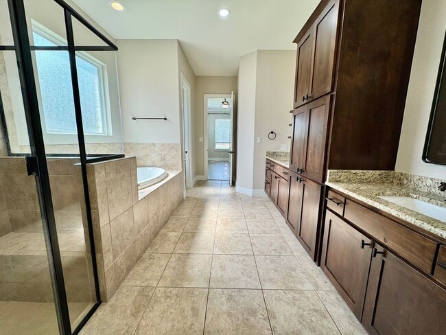 Building Photo - AVAILABLE NOW! One-of-a-Kind Luxury Estate | 5BD/3BA on 2 Acres in Liberty Hill!