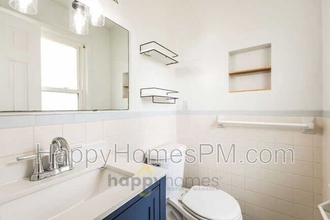 Building Photo - 2373 Otranto Rd