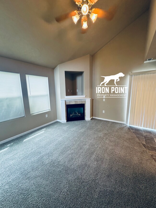 Building Photo - ELD4005