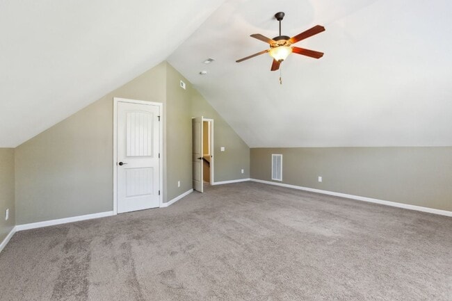 Building Photo - 1275 Golden Eagle Way