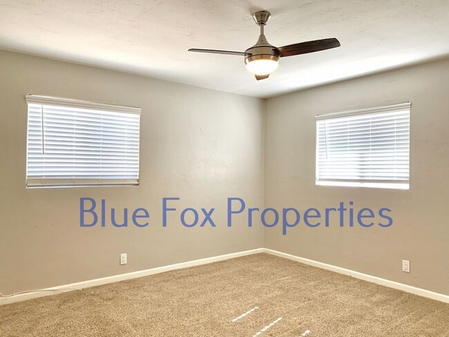 Building Photo - 602 N Palo Verde Blvd