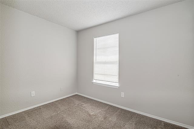 Building Photo - 844 NW Summercrest Blvd