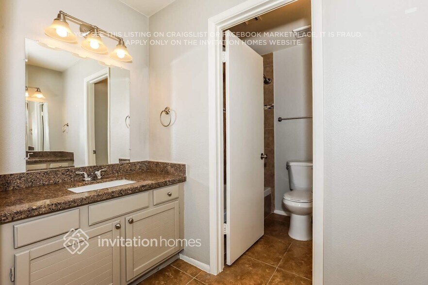 Building Photo - 1055 N Recker Rd