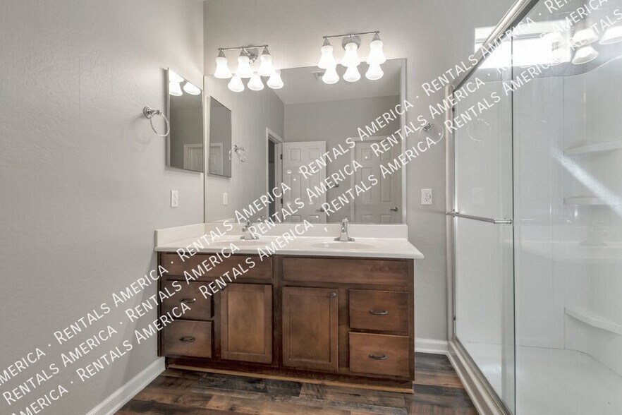 Building Photo - 2263 Pecos Ct