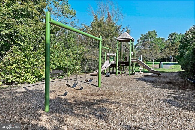 Building Photo - 2658 Logan Wood Dr