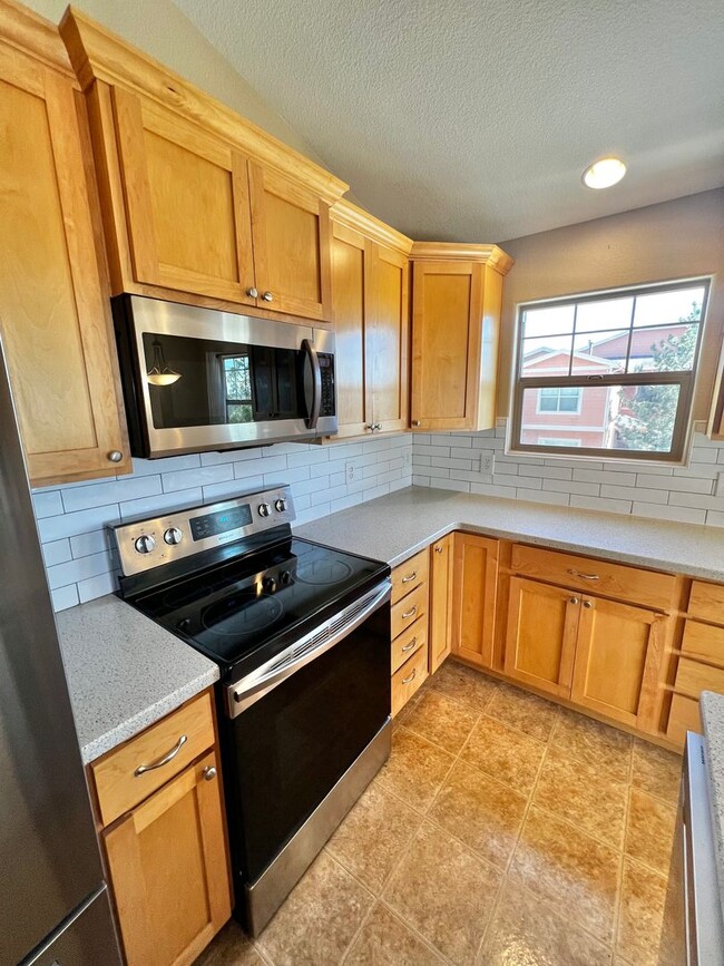 Building Photo - 4101 Crittenton Ln