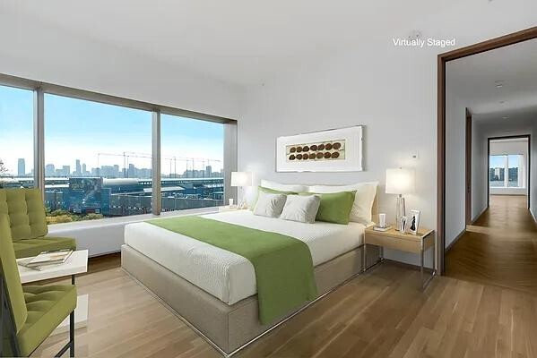 Building Photo - 551 W 21st St