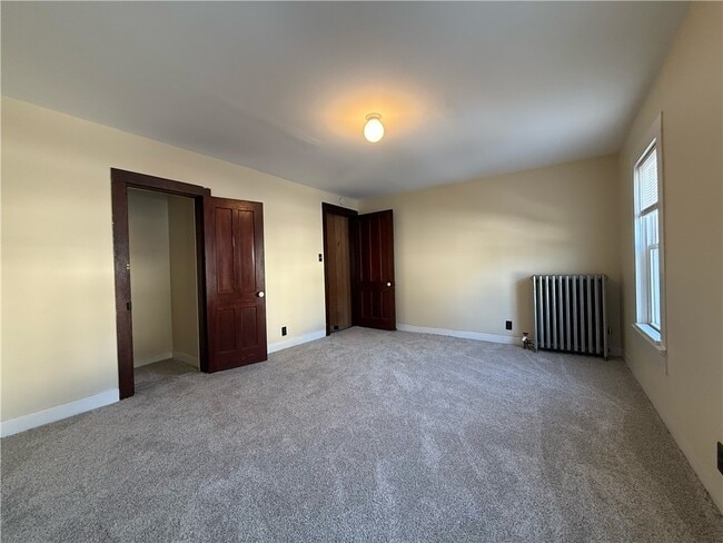 Building Photo - 23 Burton St