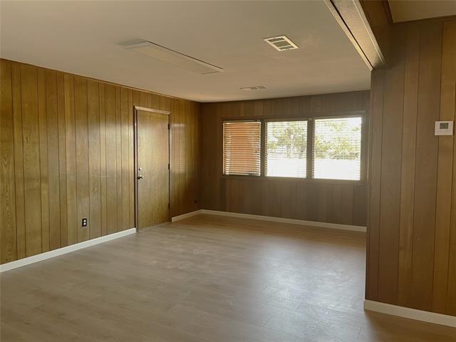 Building Photo - 1540 Brumlow Ave