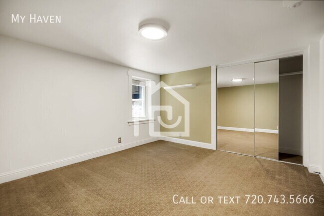 Building Photo - 1121 S Williams St
