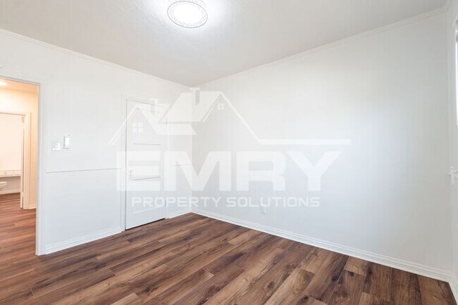 Building Photo - Remodeled 3 Bed 1 Bath Spanish-Style Gem for Rent