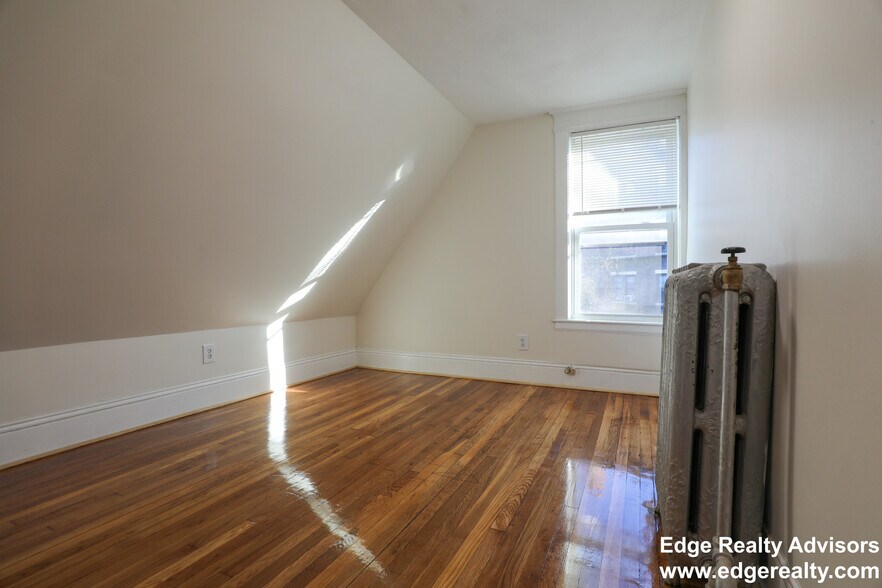 Building Photo - 15 South St