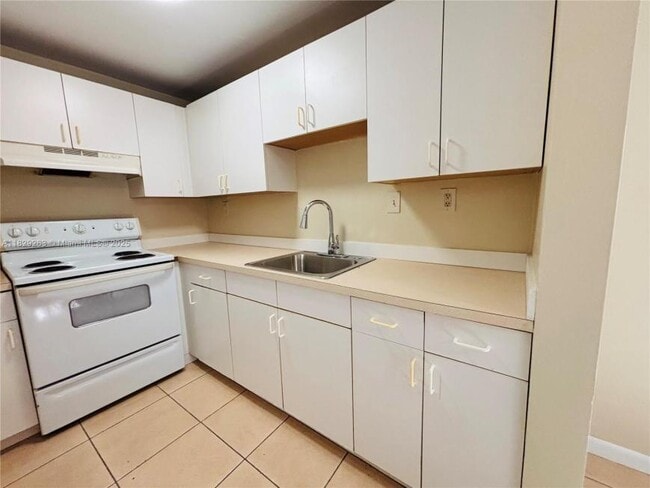 Primary Photo - 1 bedroom in Dania FL 33004