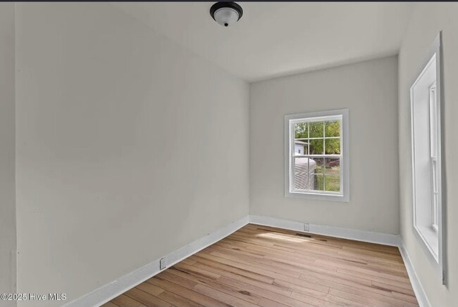 Building Photo - House