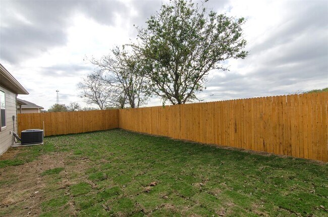 Building Photo - 392 Fall Aster Dr