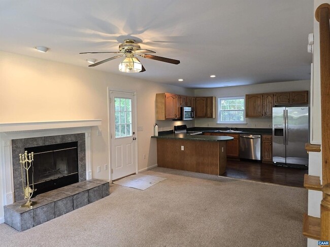 Building Photo - 259 Spring Oaks Ln