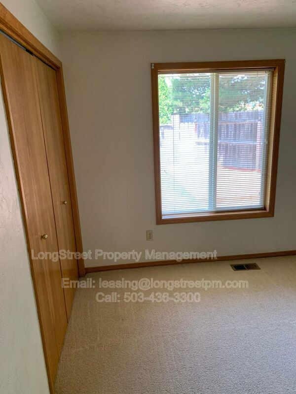 Building Photo - 3044 NE Glacier Way
