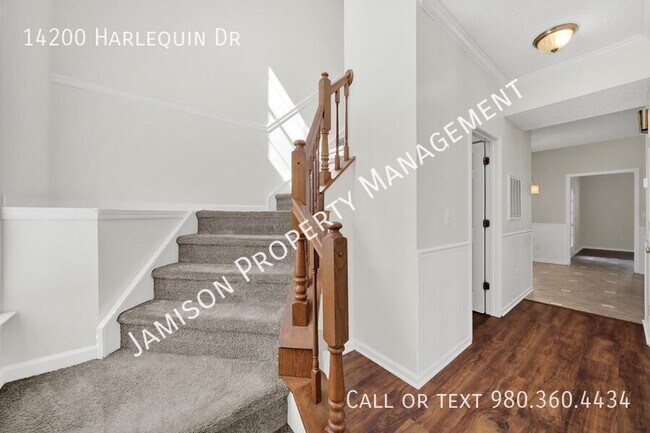 Building Photo - 14200 Harlequin Dr