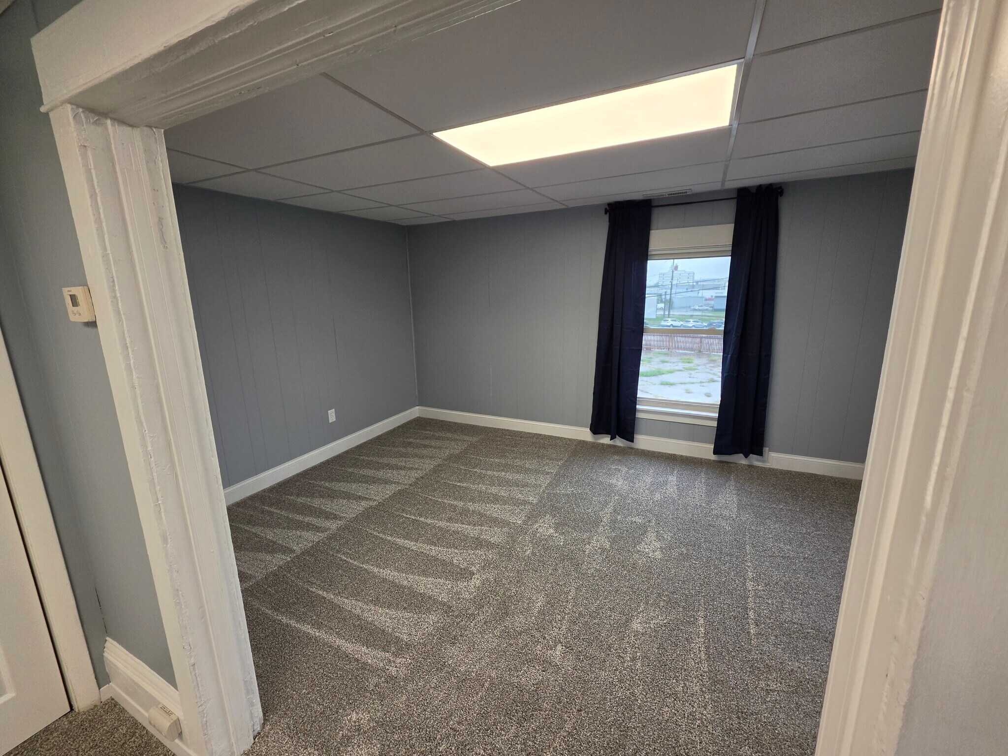 Living Room - 607 Manchester St