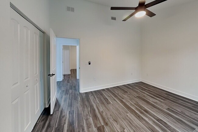 Building Photo - 4075 Kessler Terrace