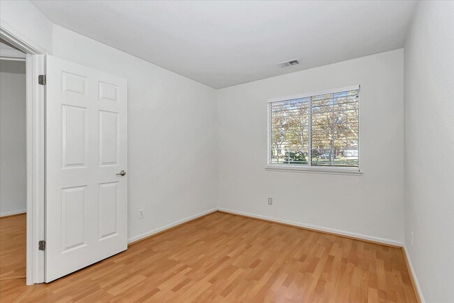 Building Photo - Bright 3 Bedroom Home with High Ceilings in Desirable San Jose Neighborhood