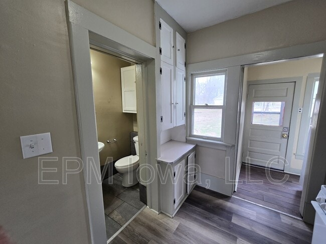 Building Photo - 823 Glenwood St