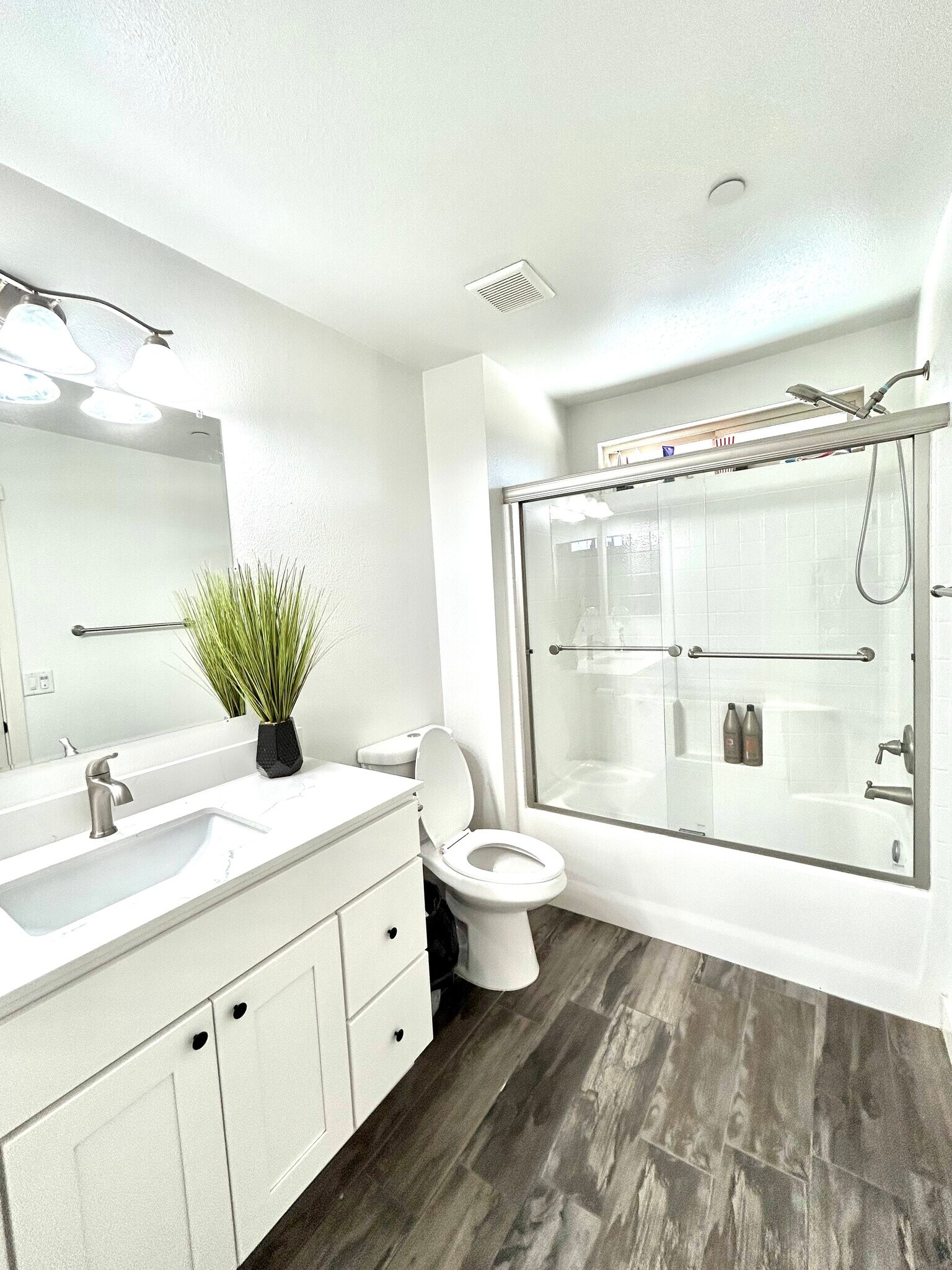 Master Bath - 20707 Teton Rd