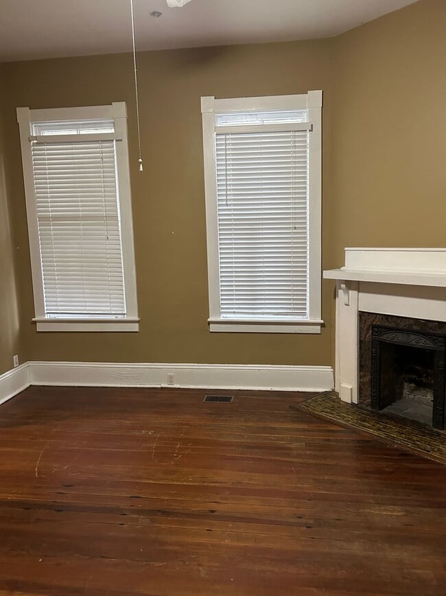 Building Photo - Savannah 1ST Floor of Duplex on Whitaker Street @ 34th-Near Forsyth Park