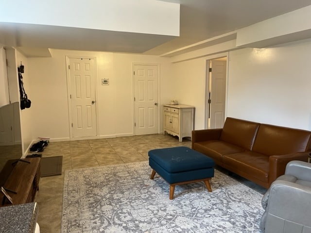 Building Photo - 8 Blackford Ave