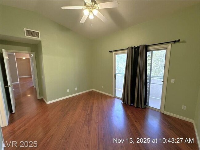 Building Photo - GORGEOUS 2nd FLOOR UNIT IN DESIRABLE GATED...