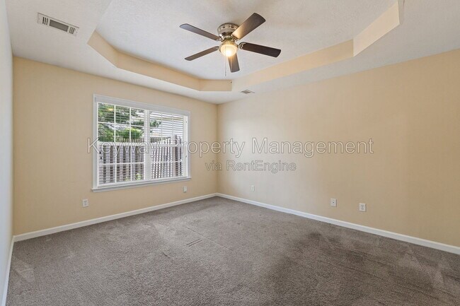 Building Photo - 815 Whispering Willow Ct