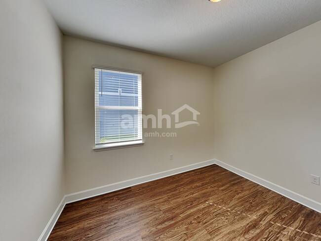 Building Photo - 407 Pine Terrace Drive