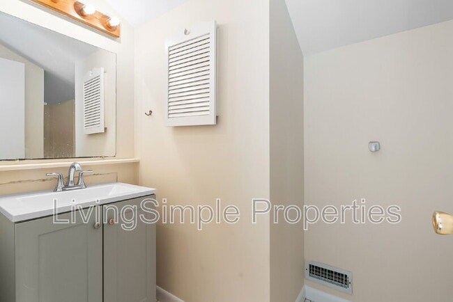 Building Photo - 316 Mt Vernon Pl