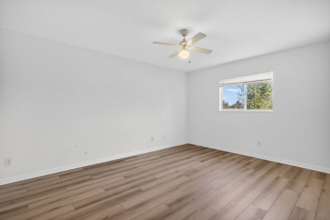 Building Photo - Cozy 3 Bed 2 Bath Home Available Immediately