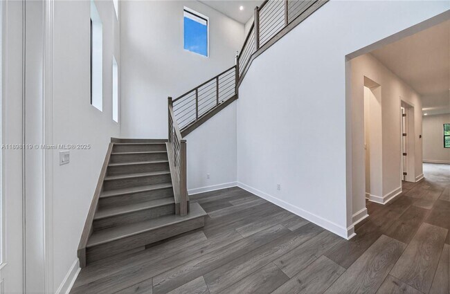 Building Photo - 2722 NW 87th Ter