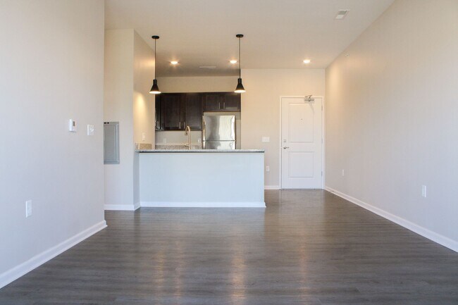 Building Photo - 3261 Redhawk St