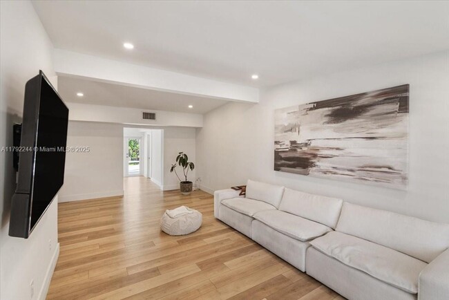 Building Photo - 11430 SW 52nd Terrace