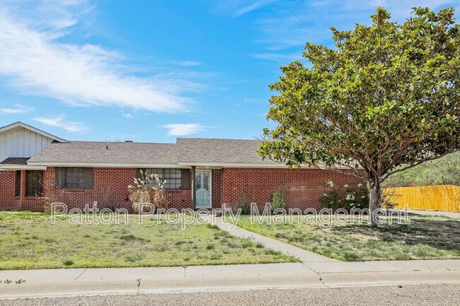 Building Photo - 21 Edgewood Ln