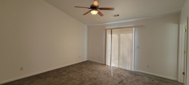 Building Photo - Great Anderson Location on Corner Lot, 3 Bedroom, 2 Bath Home